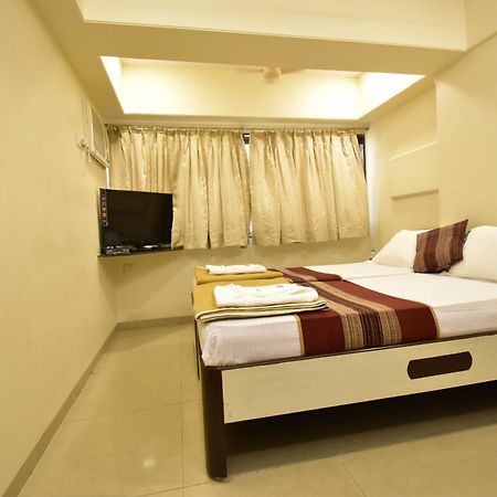 Hotel Kalpana Palace, Mumbai Ngoại thất bức ảnh
