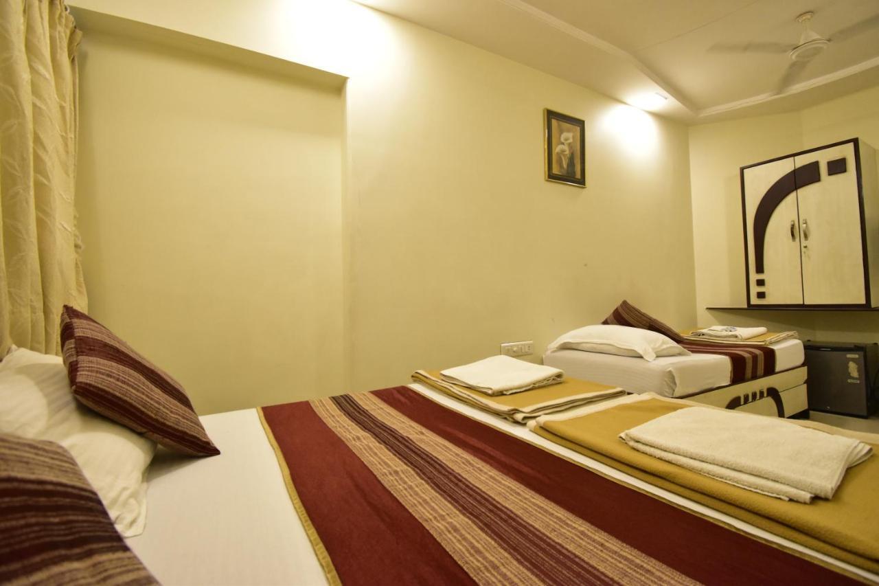 Hotel Kalpana Palace, Mumbai Ngoại thất bức ảnh