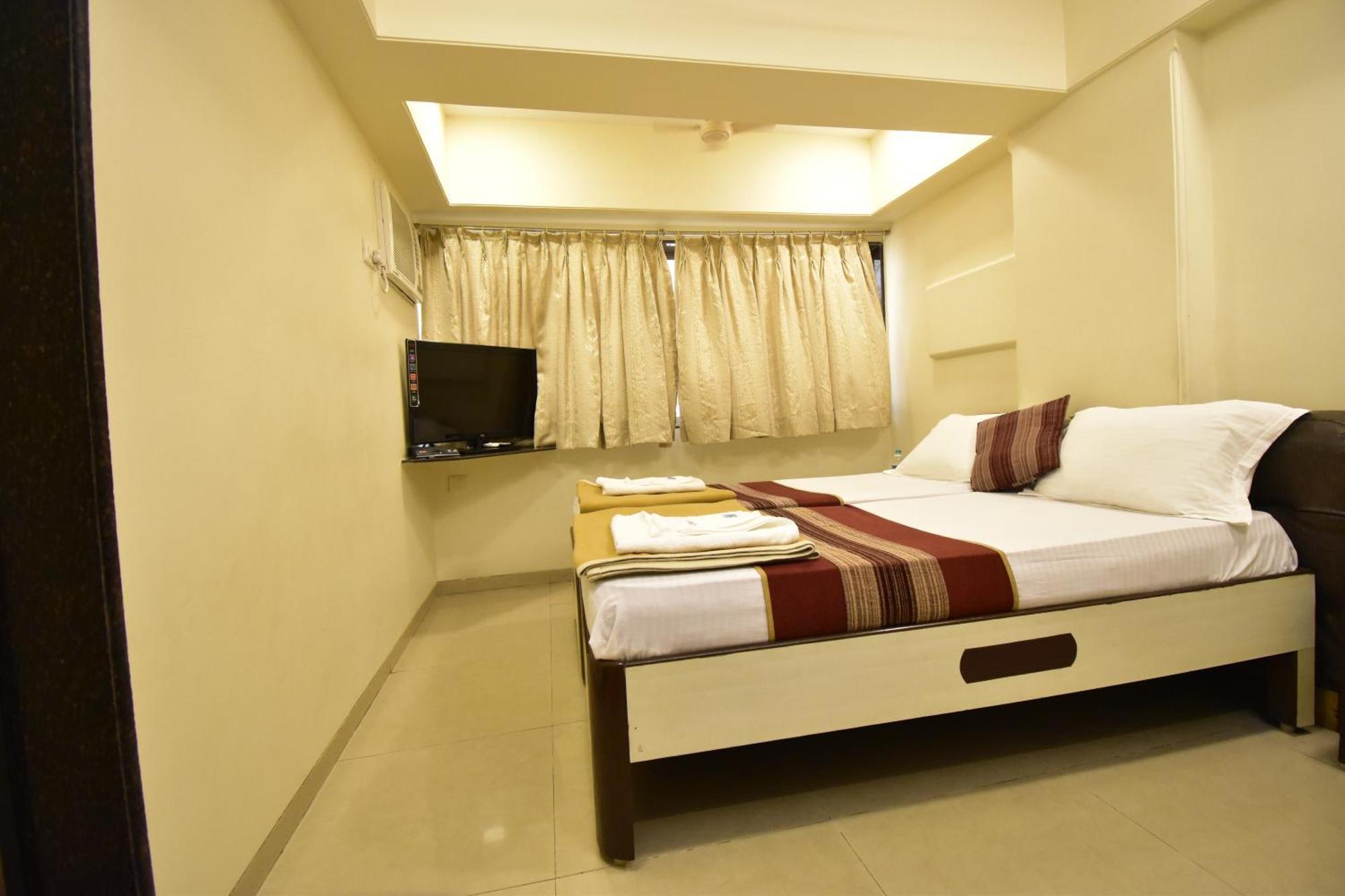 Hotel Kalpana Palace, Mumbai Ngoại thất bức ảnh