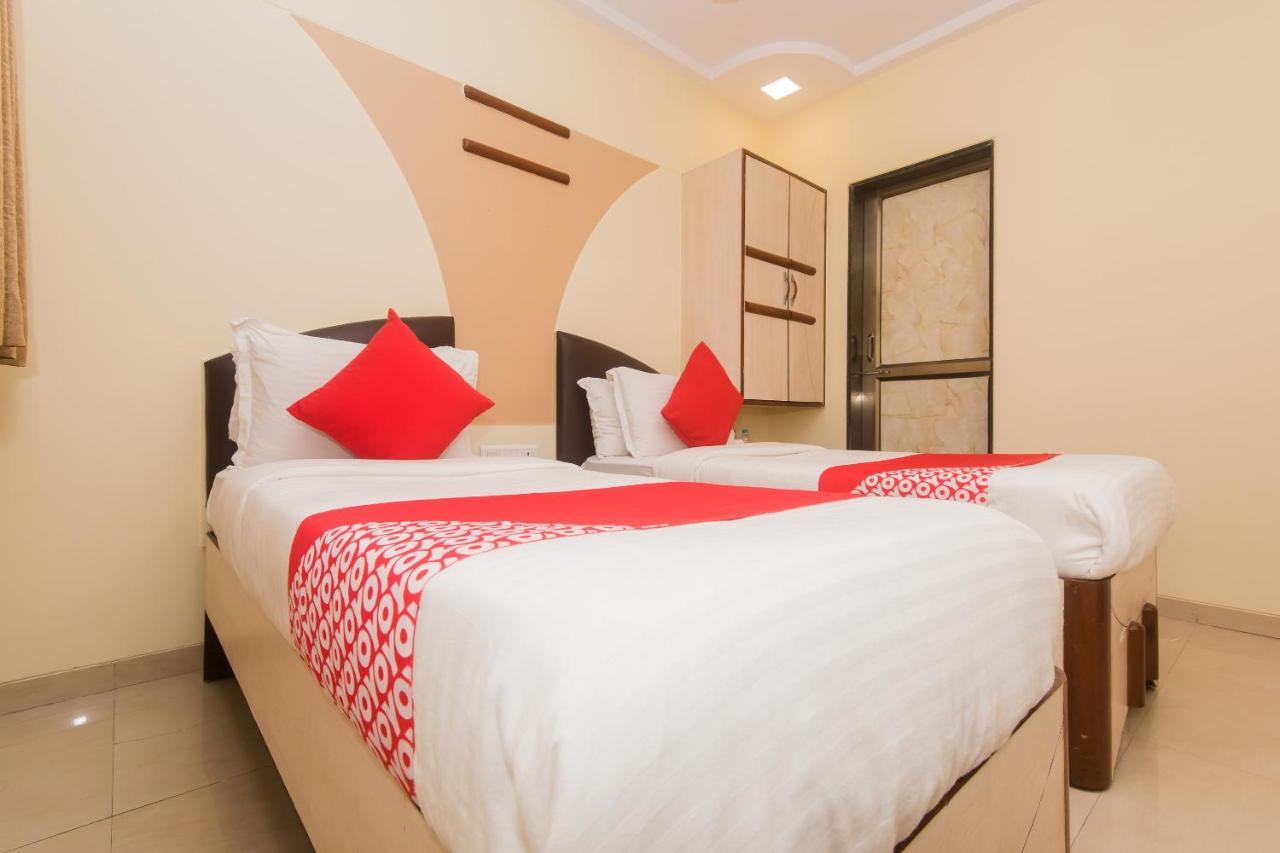 Hotel Kalpana Palace, Mumbai Ngoại thất bức ảnh